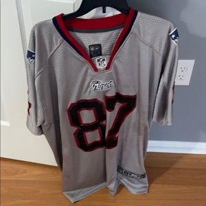 Woman’s NFL patriot jersey